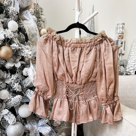 Chicwish Tops - Chicwish off shoulder top